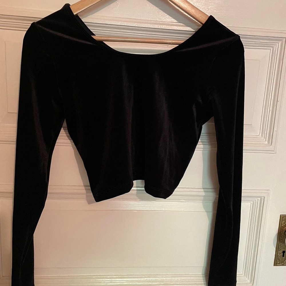 American Apparel black velvet long sleeve crop top. Amazing condition.